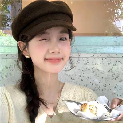 一杯咖啡与新穿的鞋子
